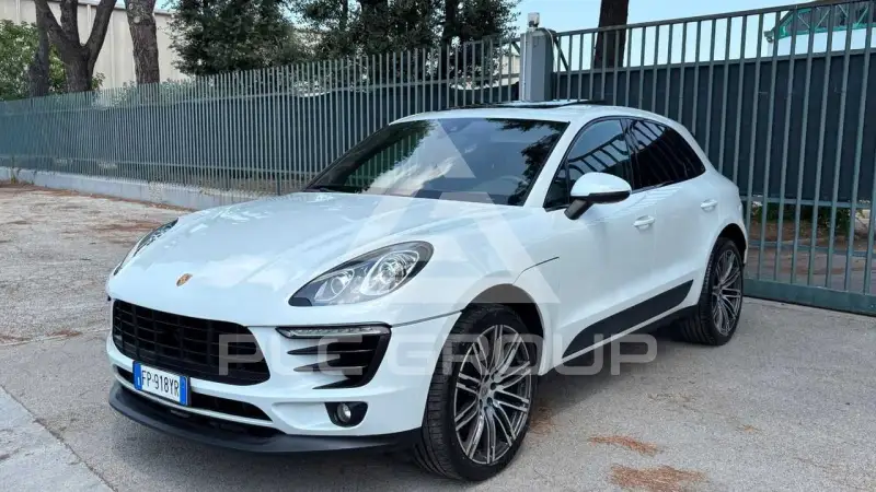 2018 Porsche MACAN