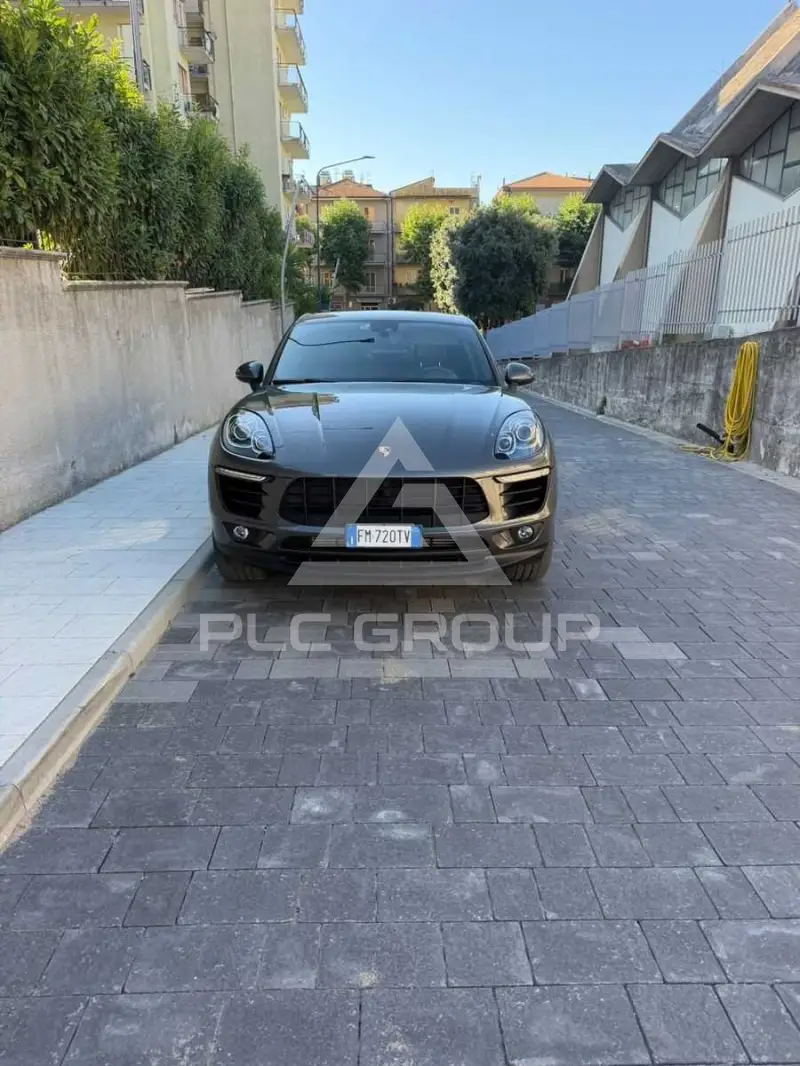 2018 Porsche MACAN