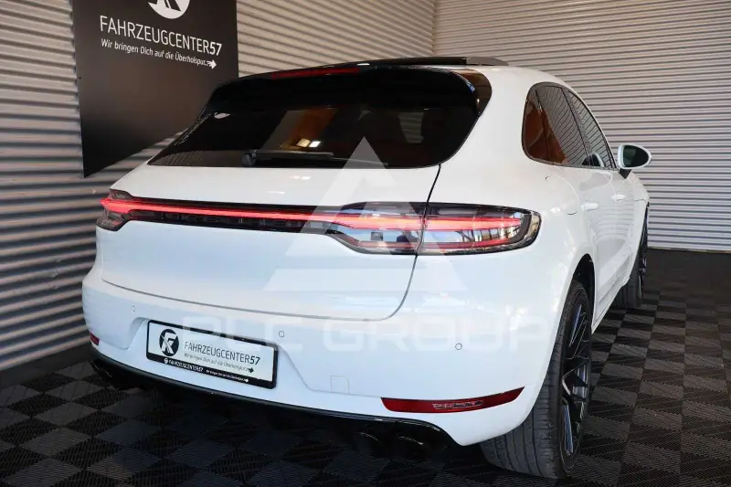 2018 Porsche MACAN