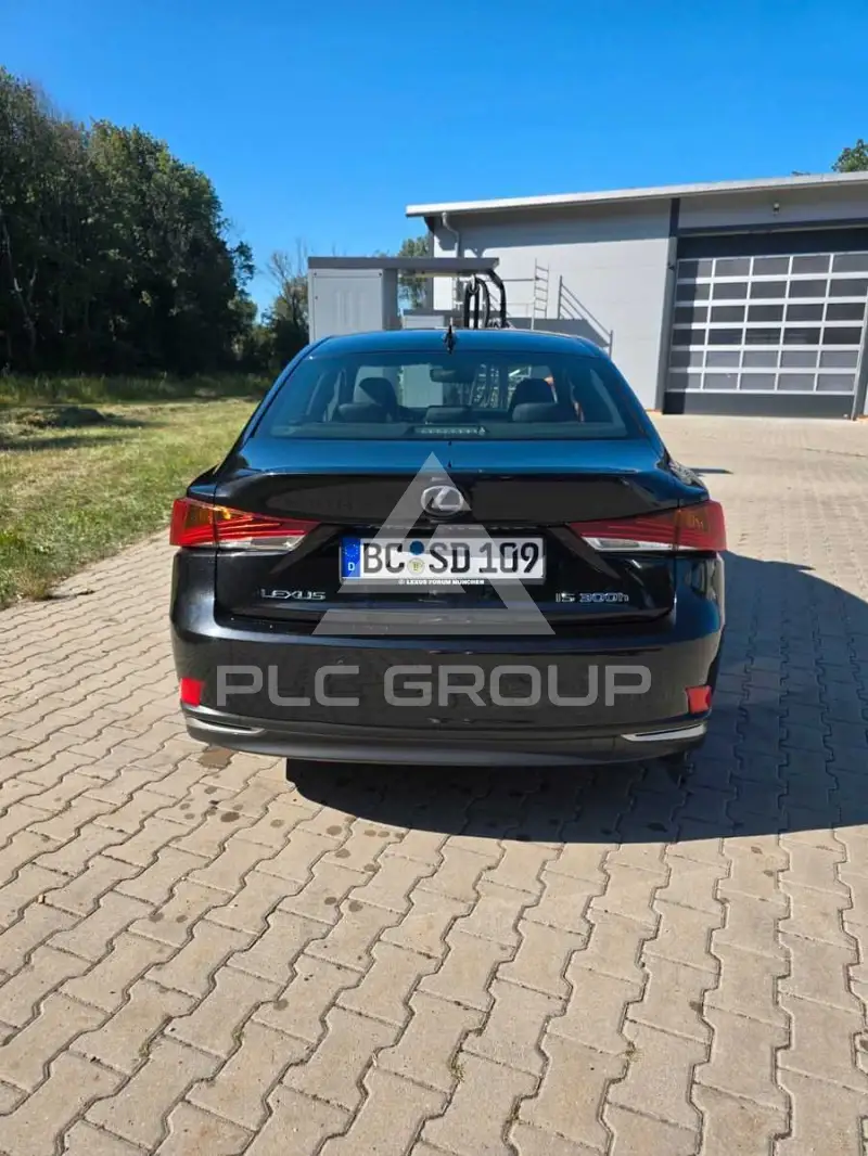 2018 Lexus IS300