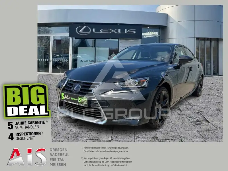 2018 Lexus IS300