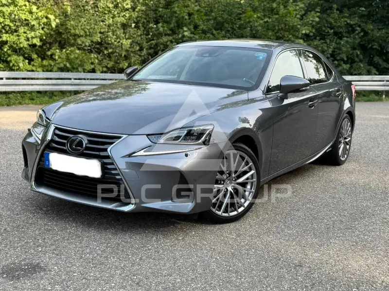 2018 Lexus IS300