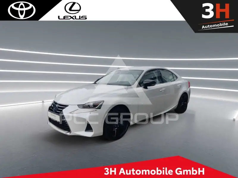 2018 Lexus IS300