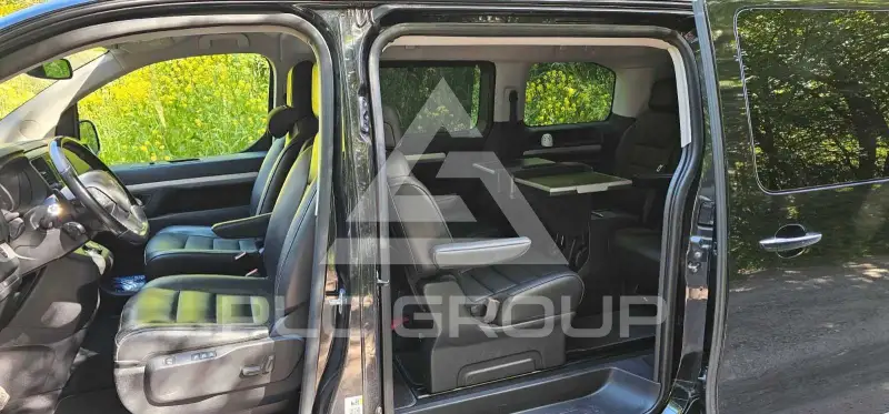 2018 Peugeot Traveller