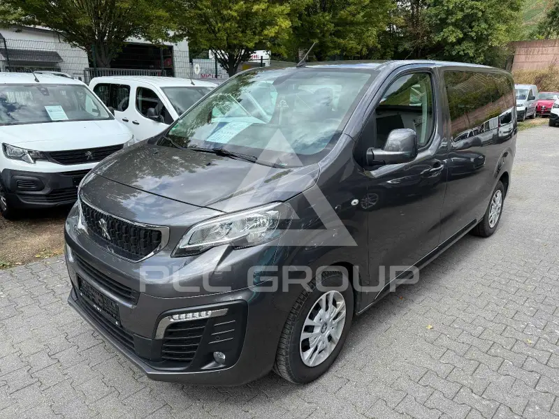 2018 Peugeot Traveller