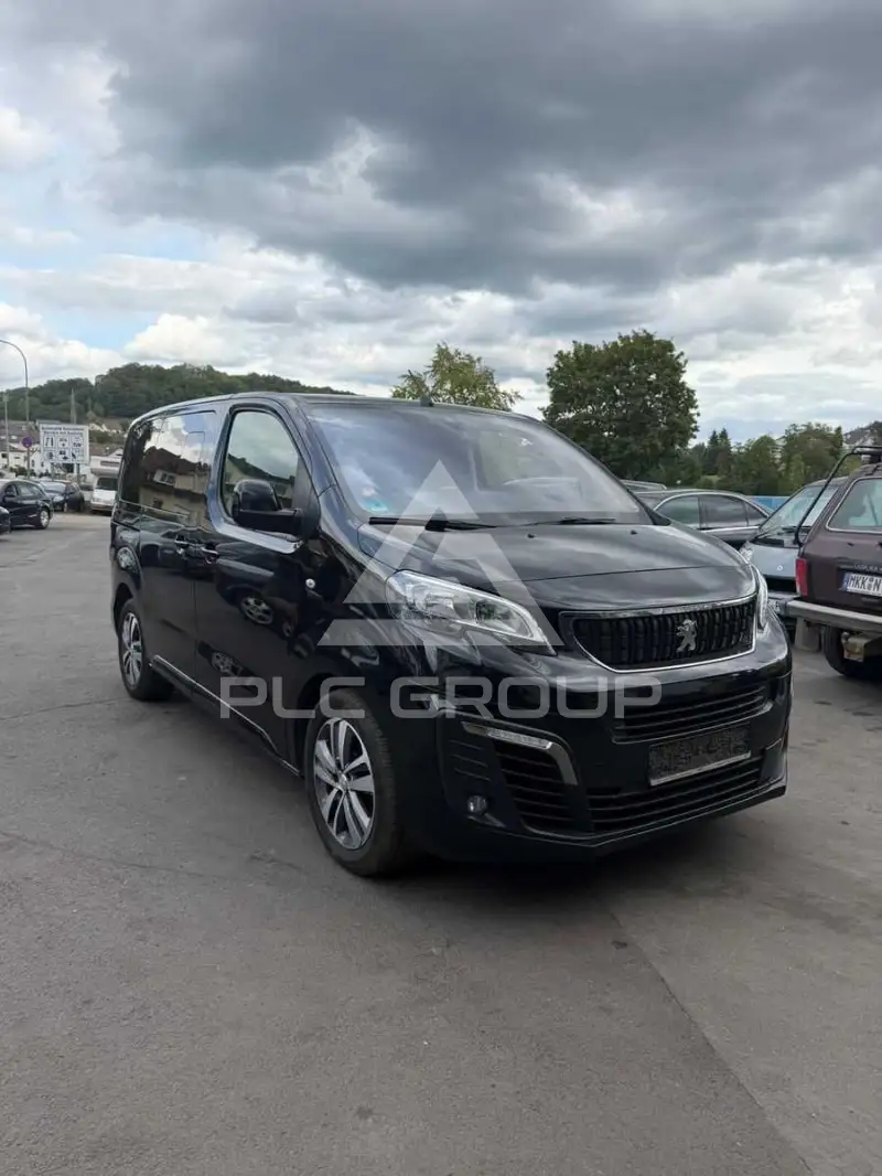 2018 Peugeot Traveller