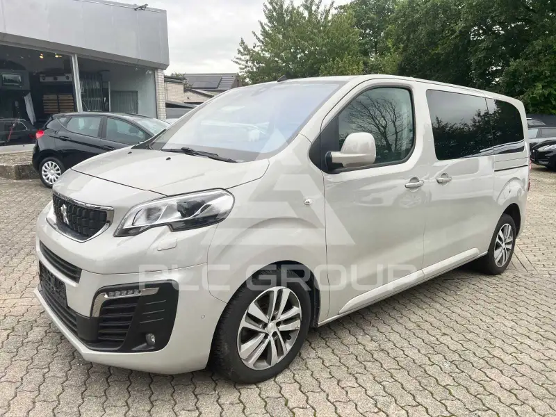 2018 Peugeot Traveller