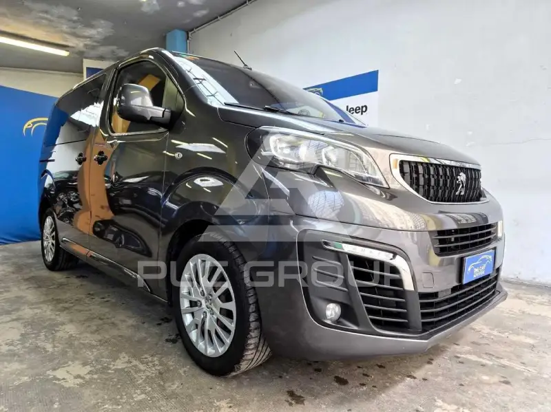 2018 Peugeot Traveller