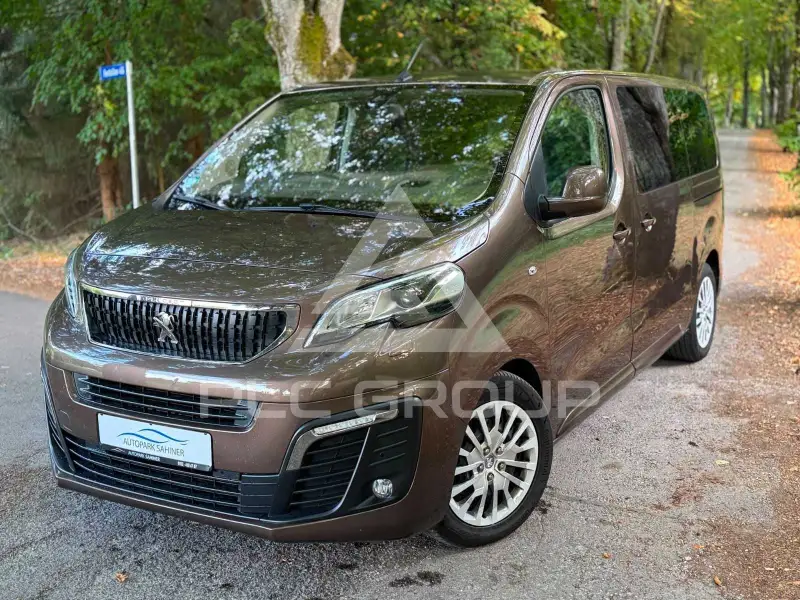 2018 Peugeot Traveller