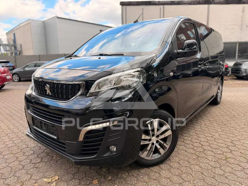 2018 Peugeot Traveller
