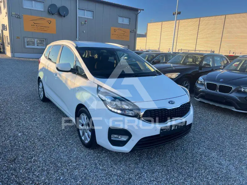 2018 KIA Carens