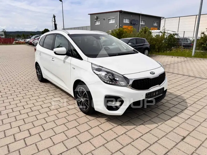 2018 KIA Carens