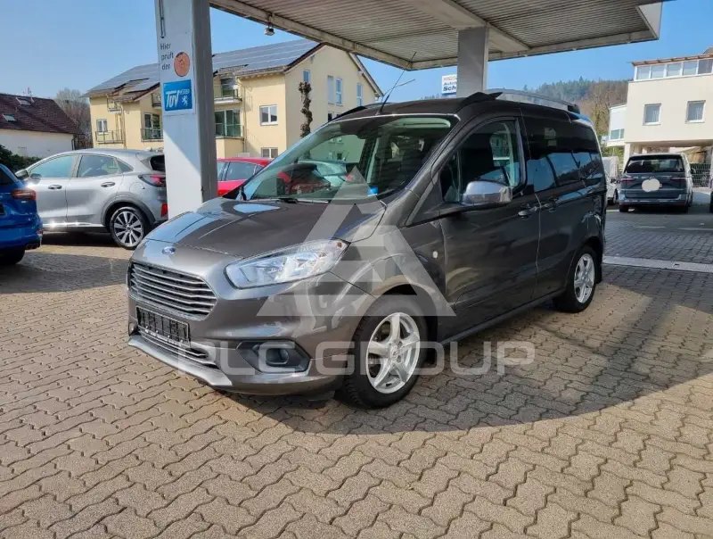 2018 Ford Tourneo