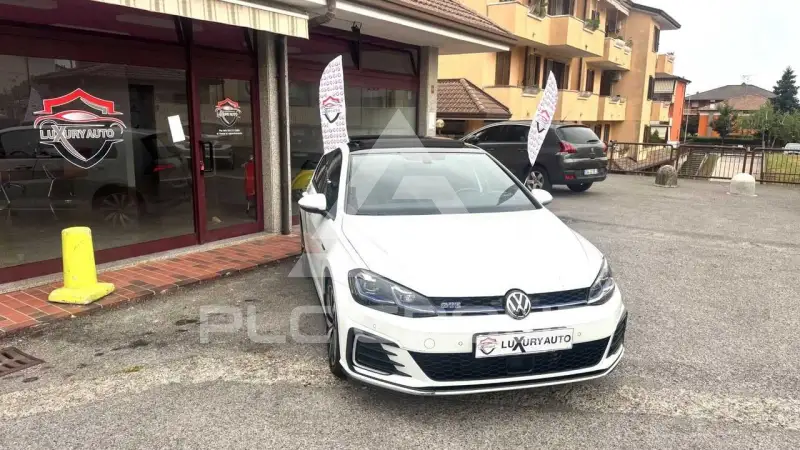 2018 Volkswagen GOLF