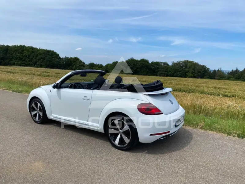 2018 Volkswagen BEETLE
