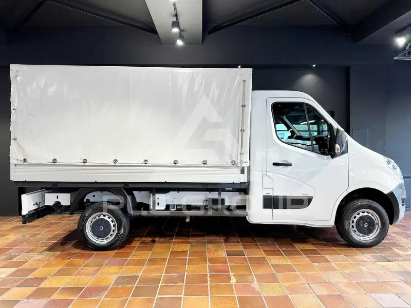 2018 Renault Master
