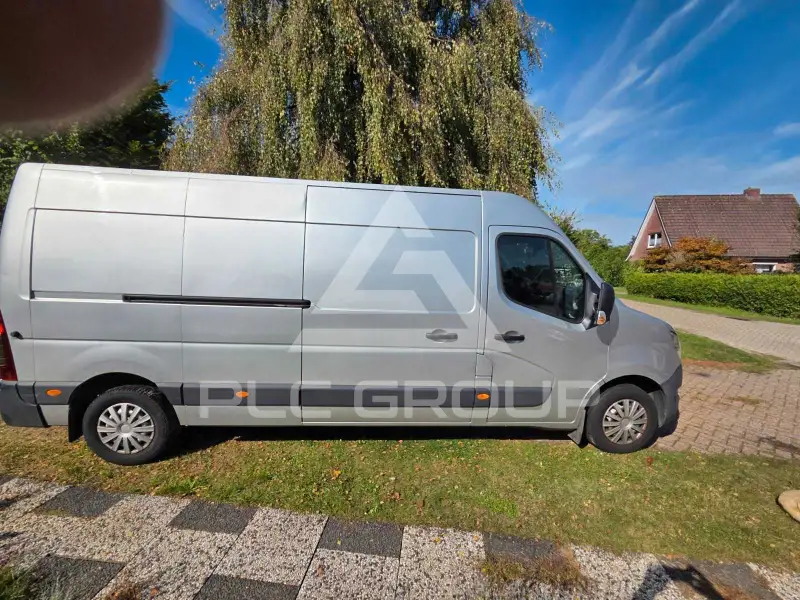 2019 Nissan NV 400
