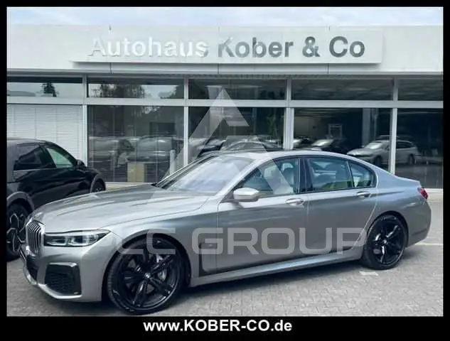 2019 BMW 750