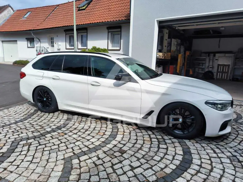 2019 BMW 530