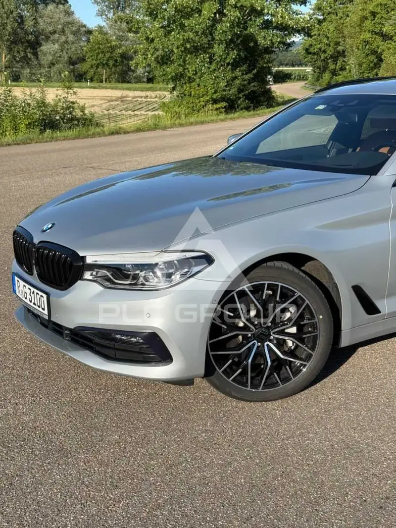 2019 BMW 530