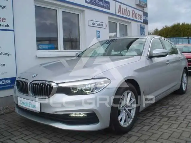 2019 BMW 530