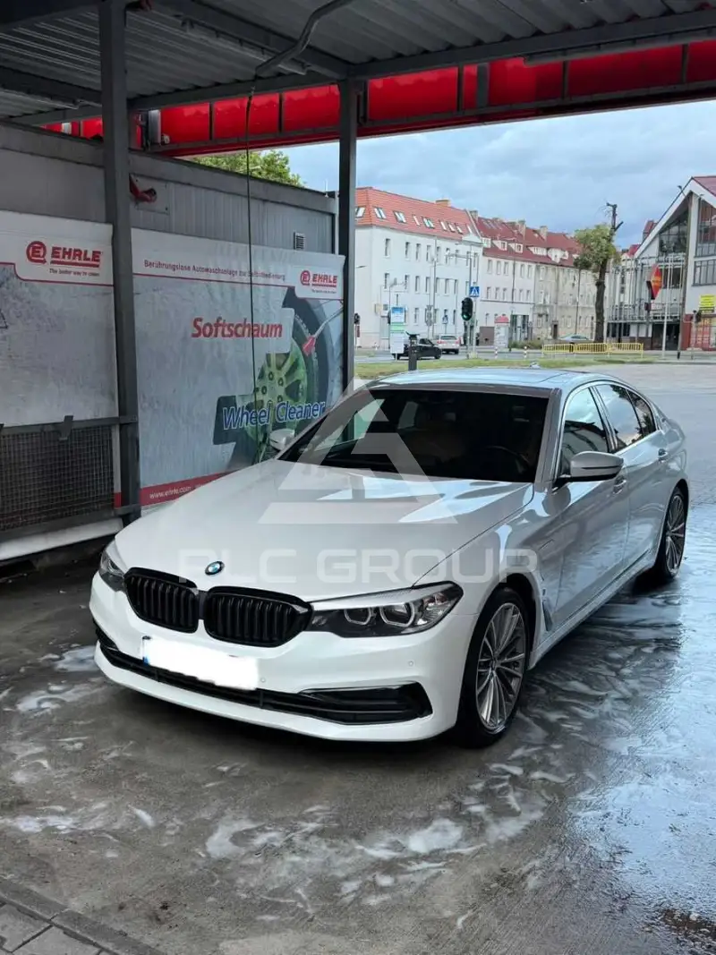 2019 BMW 530
