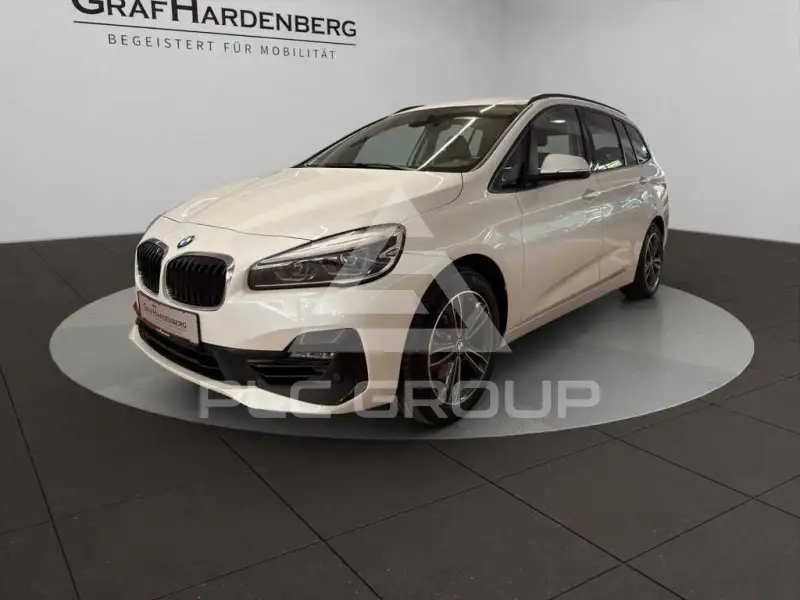 2019 BMW 218