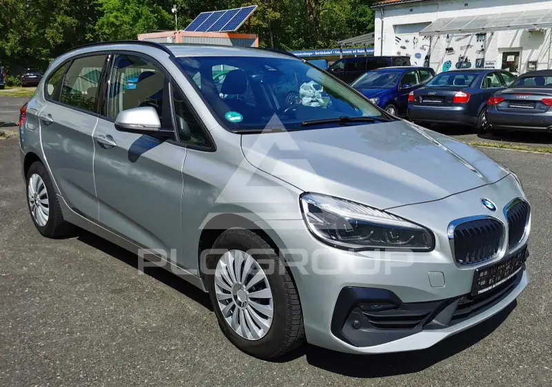 2019 BMW 218