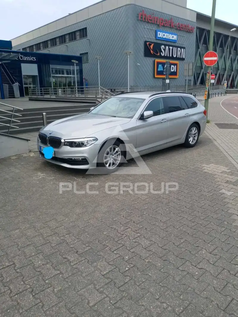 2019 BMW 525