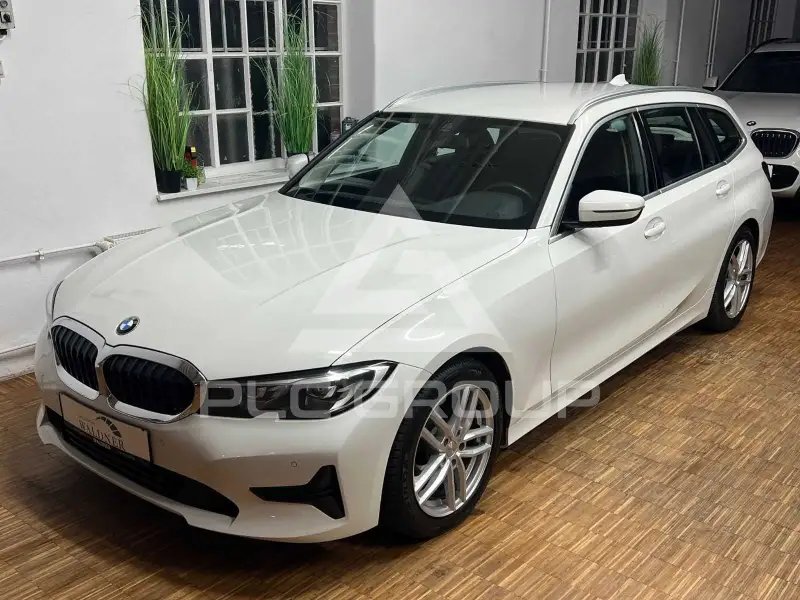 2019 BMW 320