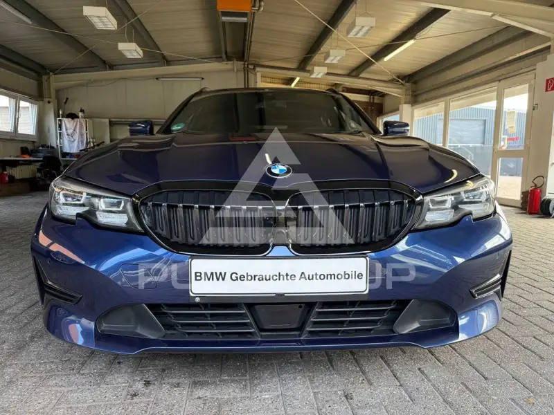 2019 BMW 320