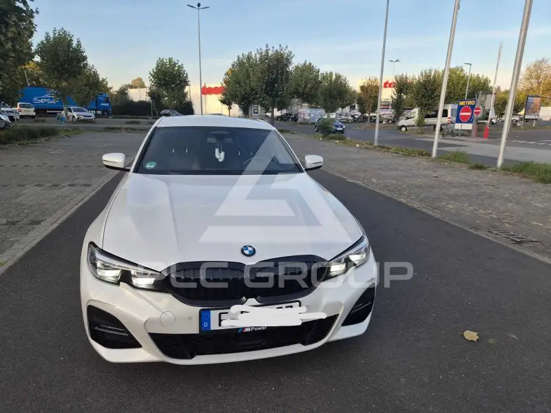 2019 BMW 320