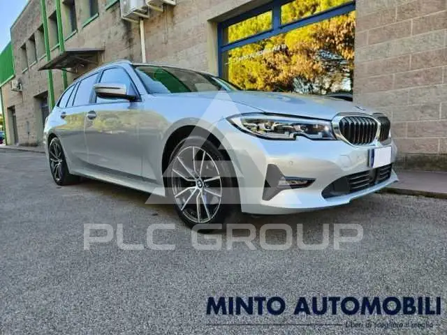 2019 BMW 320
