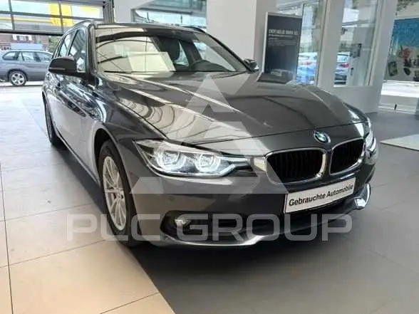 2019 BMW 320
