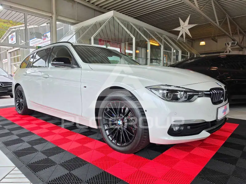 2019 BMW 320