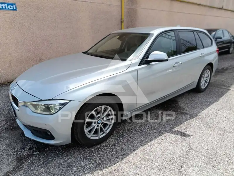 2019 BMW 320