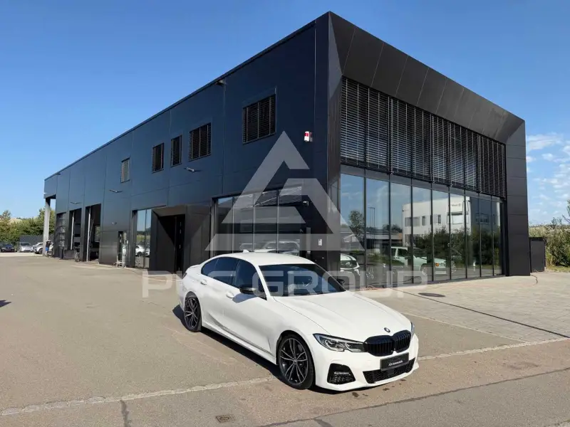 2019 BMW 320