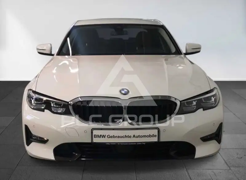 2019 BMW 320