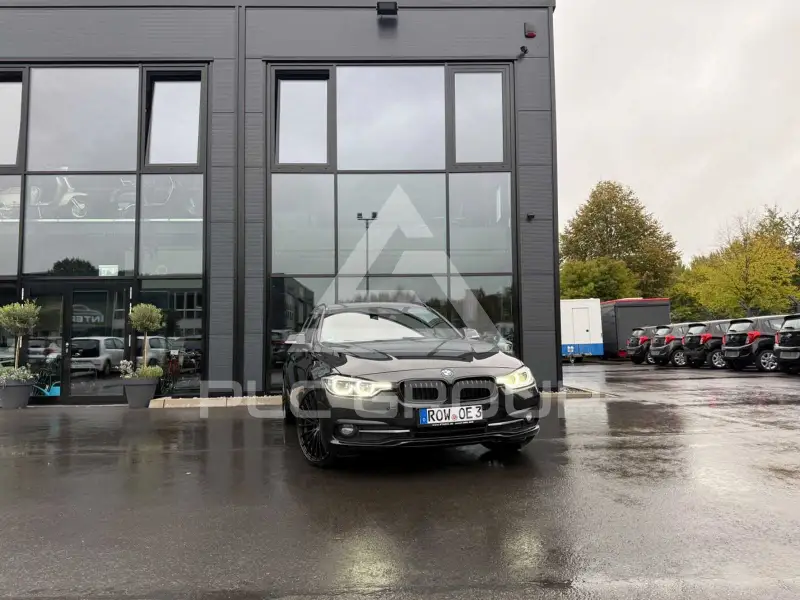 2019 BMW 320