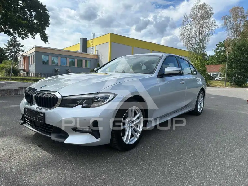 2019 BMW 320