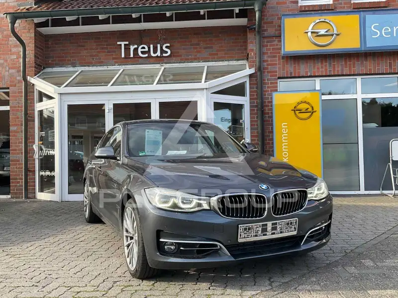 2019 BMW 330