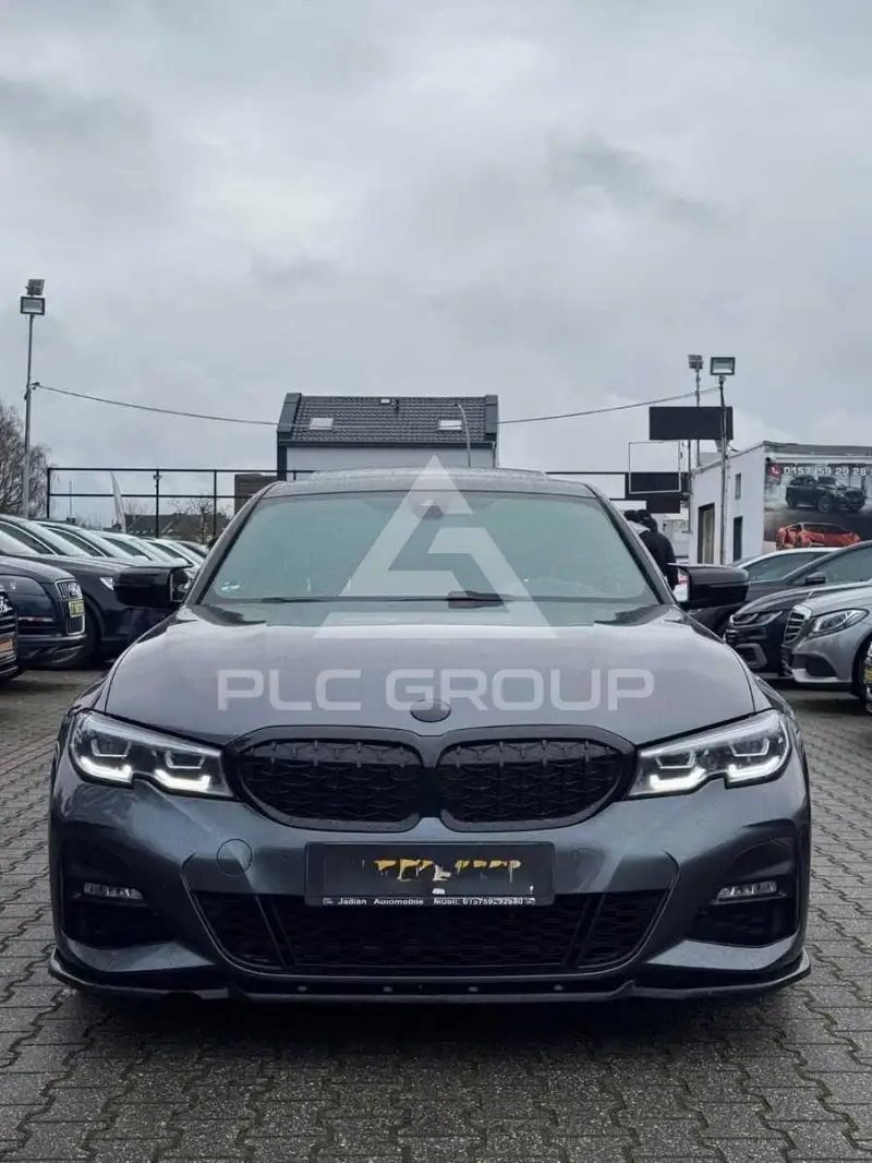 2019 BMW 330