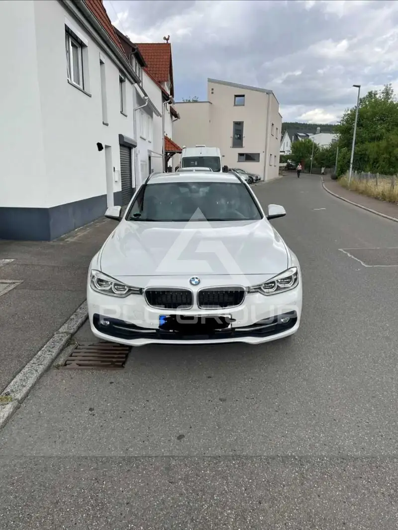 2019 BMW 330