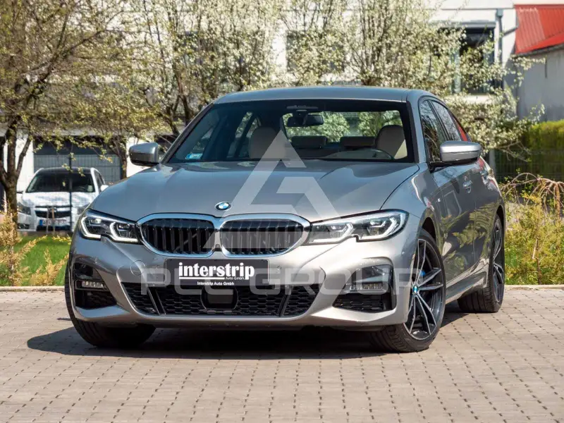 2019 BMW 330
