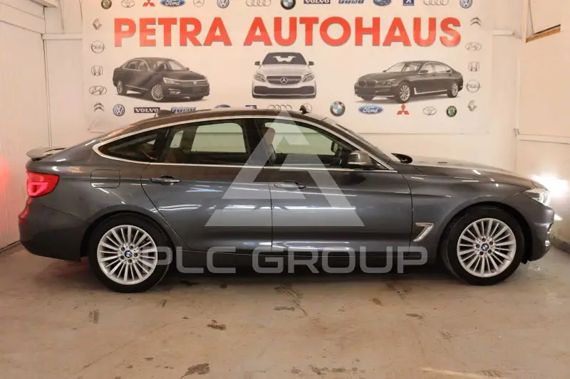 2019 BMW 330