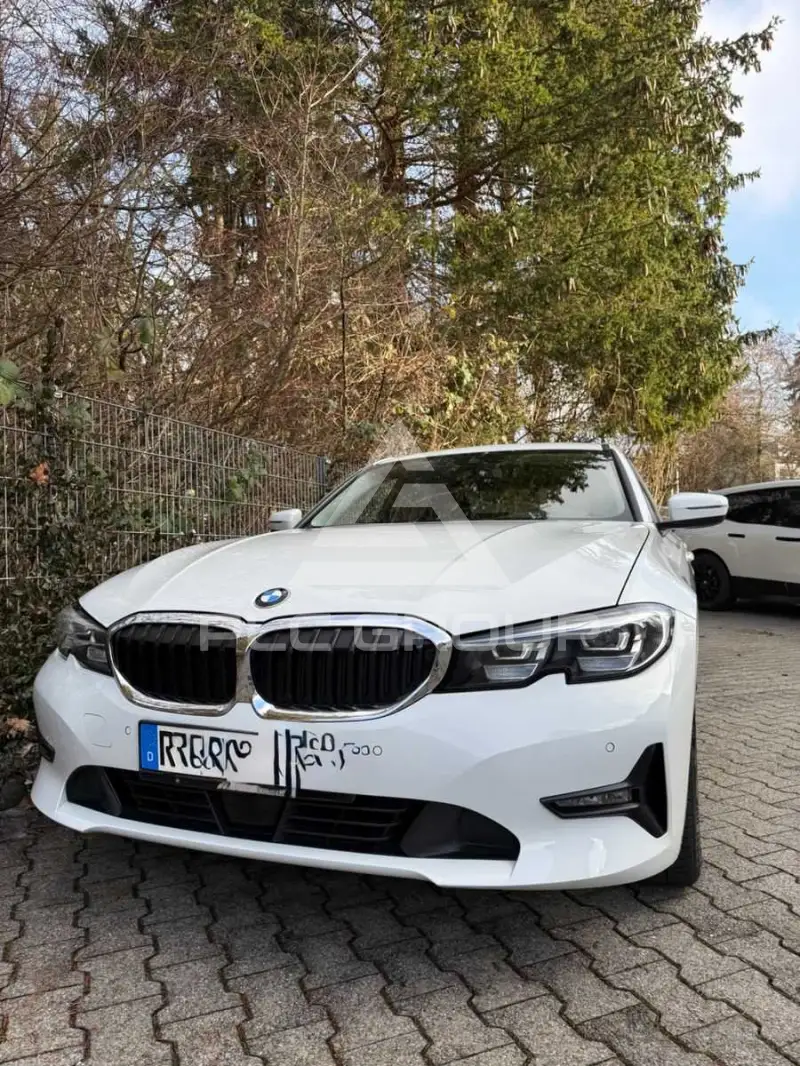 2019 BMW 330