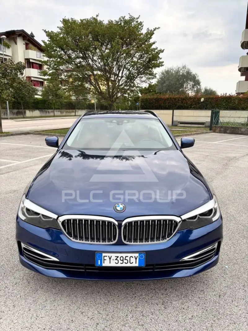 2019 BMW 520
