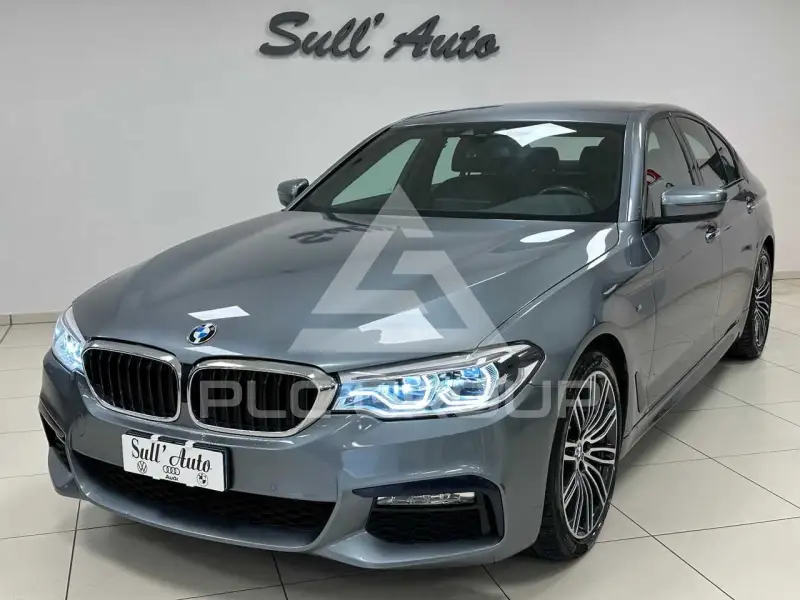 2019 BMW 520