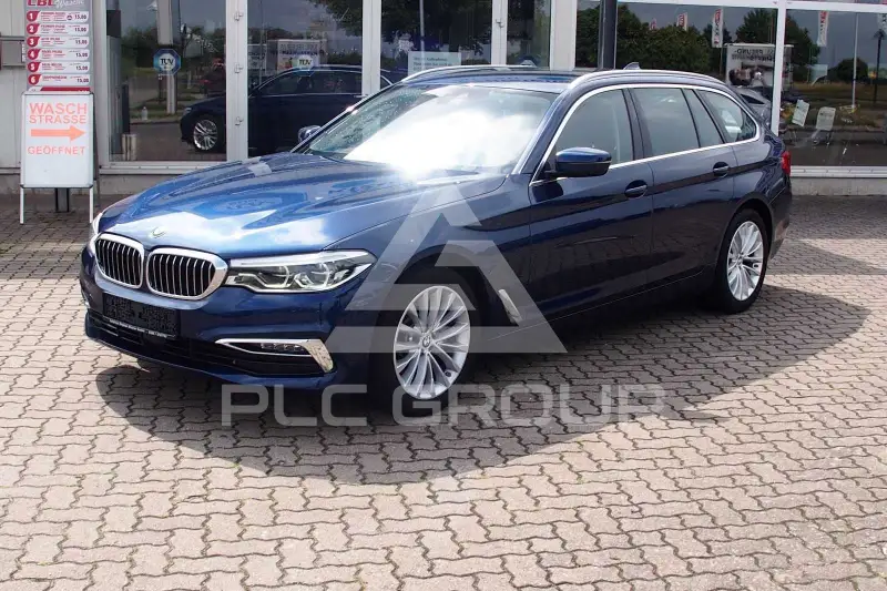 2019 BMW 520