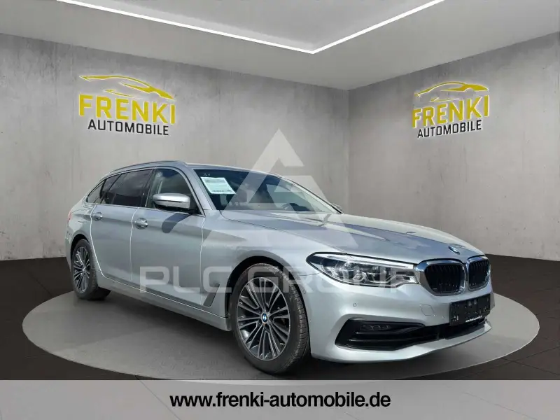 2019 BMW 520